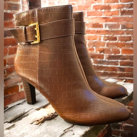 NEW Women’s City Chic Tory Faux Croc Ankle Boot Color Brown Size EU 41 / US 10.5 - Picture 1 of 10
